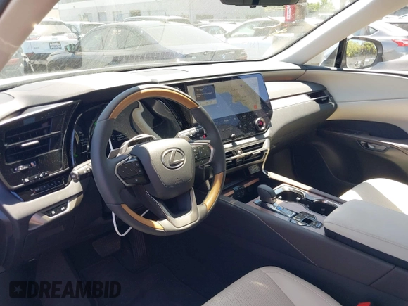 2025 Lexus RX 350h with VIN 2T2BBMCA8SC084121, listed as a IAAI auction lot 42644072 with 4,200 mi miles and . Bid and sale history available at DreamBid. Image 5.