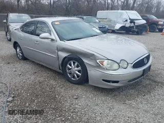 2006 Buick LaCrosse CXL with VIN 2G4WD582861296640, listed as a IAAI auction lot 41899378 with 268,522 mi miles. Bid and sale history available at carsss.com. Image 1.