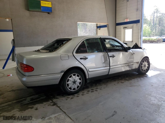 1999 Mercedes-Benz E-Class with VIN WDBJF65HXXA837426, listed as a Copart auction lot 51084325 with 0 mi miles and Salvage Title. Bid and sale history available at carsss.com. Image 3.