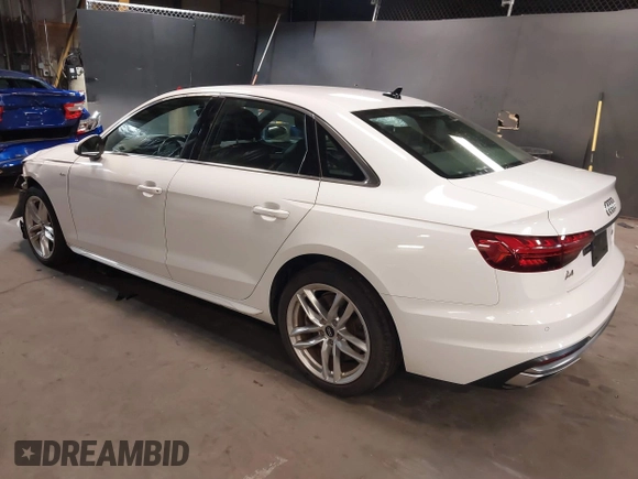 2021 Audi A4 S line Premium with VIN WAUDAAF44MN005142, listed as a IAAI auction lot 40352248 with 39,570 mi miles and . Bid and sale history available at DreamBid. Image 3.