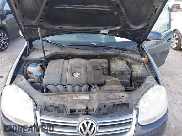 2010 Volkswagen Jetta Limited Edition with VIN 3VWRX7AJ9AM018530, listed as a IAAI auction lot 42389950 with 218,071 mi miles and . Bid and sale history available at DreamBid. Image 10.