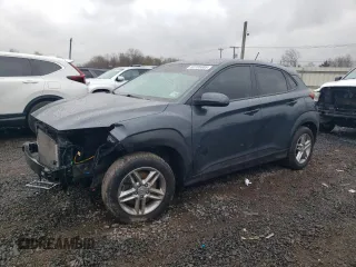 2021 Hyundai Kona SE z VIN KM8K1CAA4MU705330, wystawiony jako Copart lot #52735305 z przebiegiem 84 507 mil mil oraz Szkody całkowita. Historia ofert i sprzedaży dostępna na DreamBid. Obrazek 1.