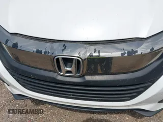 2022 Honda HR-V EX with VIN 3CZRU6H57NM724989, listed as a IAAI auction lot 42004156 with 170,085 mi miles. Bid and sale history available at carsss.com. Image 6.