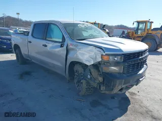 2019 Chevrolet Silverado 1500 Custom Trail Boss with VIN 3GCPYCEF2KG276295, listed as a IAAI auction lot 41376338 with 68,336 mi miles. Bid and sale history available at carsss.com. Image 1.