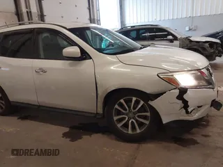 2013 Nissan Pathfinder SV with VIN 5N1AR2MM3DC630940, listed as a IAAI auction lot 41862145 with 126,472 mi miles. Bid and sale history available at carsss.com. Image 6.