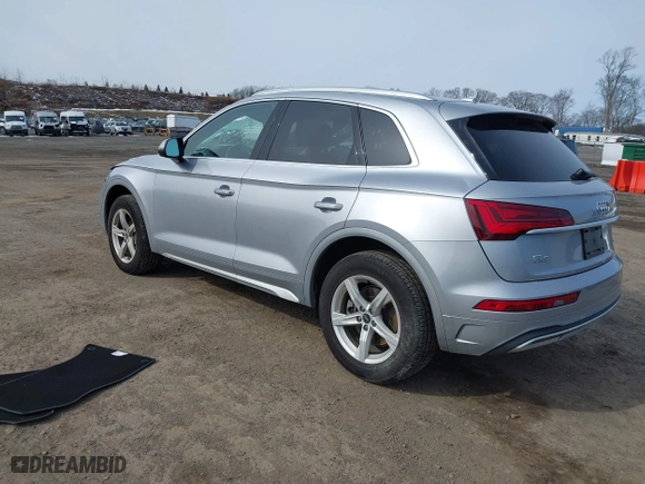 2023 Audi Q5 Premium with VIN WA1ABAFY0P2160860, listed as a IAAI auction lot 41621227 with 19,134 mi miles. Bid and sale history available at carsss.com. Image 3.
