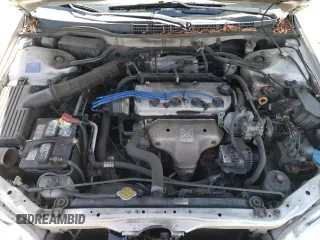 1998 Honda Accord EX z VIN 1HGCG5555WA176329, wystawiony jako Copart lot #56905865 z przebiegiem 127 911 mil mil oraz Szkoda całkowita • Salvage title. Historia ofert i sprzedaży dostępna na DreamBid. Obrazek 11.