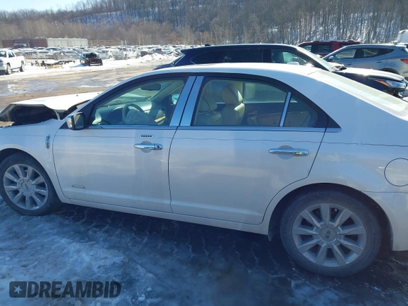 2011 Lincoln MKZ Hybrid with VIN 3LNDL2L31BR752945, listed as a IAAI auction lot 41439120 with 178,578 mi miles. Bid and sale history available at carsss.com. Image 14.