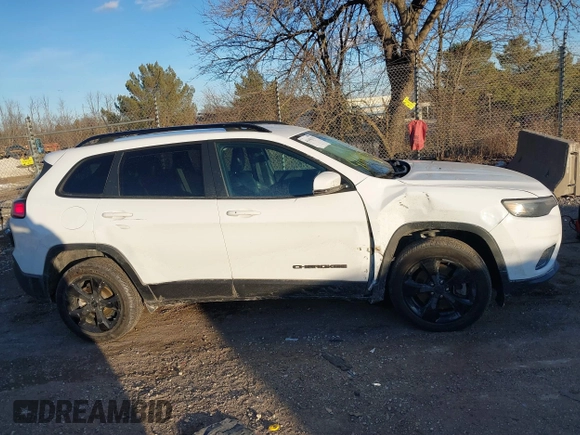 2019 Jeep Cherokee Latitude Plus with VIN 1C4PJLLN3KD286488, listed as a IAAI auction lot 41442153 with 100,386 mi miles and . Bid and sale history available at DreamBid. Image 13.
