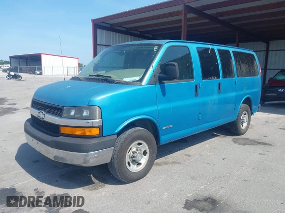 2005 Chevrolet Express Passenger with VIN 1GAHG35U651196998, listed as a IAAI auction lot 42306716 with 206,975 mi miles and . Bid and sale history available at DreamBid. Image 2.