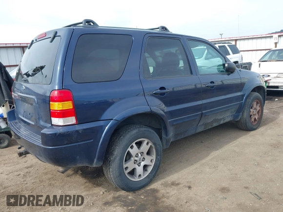 2004 Ford Escape Limited with VIN 1FMCU94144KB50837, listed as a IAAI auction lot 41830815 with 181,729 mi miles. Bid and sale history available at carsss.com. Image 4.