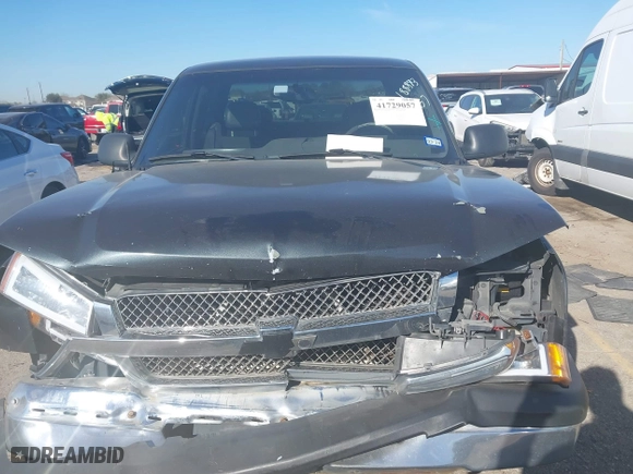 2003 Chevrolet Silverado 1500 LS with VIN 2GCEC19X431138524, listed as a IAAI auction lot 41729057 with 295,394 mi miles. Bid and sale history available at carsss.com. Image 12.
