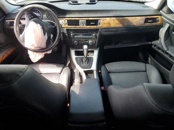 2008 BMW 3 Series 335i with VIN WBAVB73538KY65039, listed as a Copart auction lot 44325925 with 168,494 mi miles and Salvage title. Bid and sale history available at DreamBid. Image 8.