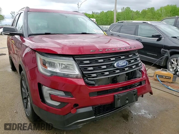 2017 Ford Explorer XLT z VIN 1FM5K8D81HGC53275, wystawiony jako Copart lot #53998225 z przebiegiem 38 557 mil mil oraz Szkoda całkowita • Salvage title. Historia ofert i sprzedaży dostępna na DreamBid. Obrazek 14.