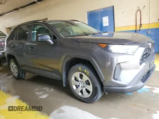2021 Toyota RAV4 LE with VIN 2T3F1RFV1MC198301, listed as a Copart auction lot 62084275 with 47,285 mi miles and Salvage title. Bid and sale history available at DreamBid. Image 4.