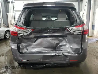 2018 Toyota Sienna L with VIN 5TDZZ3DC6JS913637, listed as a Copart auction lot 72432534 with 60,723 mi miles and Salvage Title. Bid and sale history available at DreamBid. Image 6.