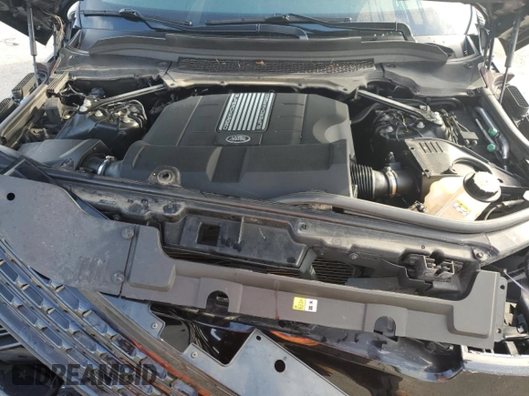 2015 Land Rover Range Rover HSE with VIN SALGS2VF2FA202142, listed as a Copart auction lot 56581685 with 59,997 mi miles and Salvage title. Bid and sale history available at DreamBid. Image 12.