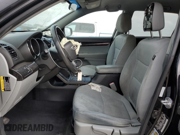 2013 Kia Sorento LX with VIN 5XYKT4A2XDG402146, listed as a Copart auction lot 47826415 with 199,943 mi miles and Salvage Title. Bid and sale history available at carsss.com. Image 7.