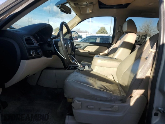 2008 Chevrolet Avalanche LT w/3LT with VIN 3GNFK123X8G172777, listed as a Copart auction lot 87020894 with 204,825 mi miles and Salvage Title. Bid and sale history available at carsss.com. Image 7.