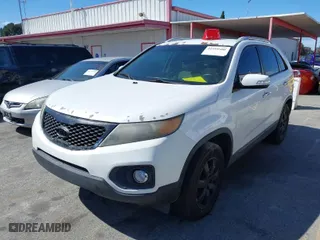 2011 Kia Sorento LX with VIN 5XYKT3A15BG050737, listed as a IAAI auction lot 41959500 with 200,621 mi miles. Bid and sale history available at carsss.com. Image 6.