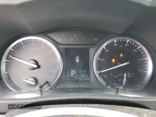 2014 Toyota Highlander LE z VIN 5TDBKRFH5ES019510, wystawiony jako Copart lot #49123765 z przebiegiem 97 367 mil mil oraz Szkoda całkowita • Salvage title. Historia ofert i sprzedaży dostępna na DreamBid. Obrazek 9.