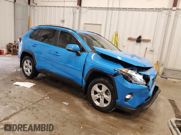 2019 Toyota RAV4 XLE with VIN JTMW1RFV5KD511746, listed as a Copart auction lot 51341375 with 33,535 mi miles and Salvage Title. Bid and sale history available at carsss.com. Image 4.