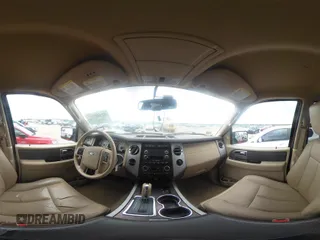 2014 Ford Expedition XLT z VIN 1FMJU1H54EEF05270, wystawiony jako IAAI lot #42129357 z przebiegiem 95 070 mil mil oraz . Historia ofert i sprzedaży dostępna na DreamBid. Obrazek 19.