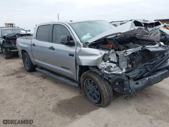 2016 Toyota Tundra 2WD Truck SR5 with VIN 5TFEW5F16GX211321, listed as a IAAI auction lot 41612834 with NaN miles. Bid and sale history available at carsss.com. Image 1.