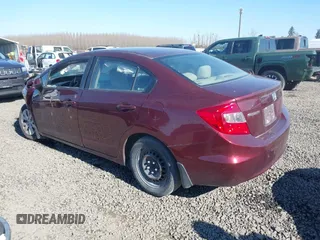 2012 Honda Civic LX z VIN 19XFB2F54CE355767, wystawiony jako IAAI lot #41669387 z przebiegiem 139 309 mil mil oraz . Historia ofert i sprzedaży dostępna na DreamBid. Obrazek 3.