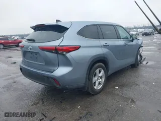 2023 Toyota Highlander L with VIN 5TDKDRAH8PS524459, listed as a IAAI auction lot 41637752 with 10,156 mi miles. Bid and sale history available at carsss.com. Image 4.