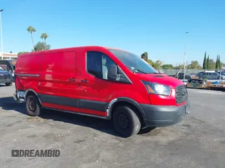 2019 Ford Transit with VIN 1FTYE1YMXKKA80772, listed as a IAAI auction lot 39910159 with 117,427 mi miles. Bid and sale history available at carsss.com. Image 1.
