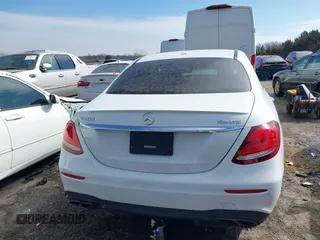 2019 Mercedes-Benz E-Class E 300 with VIN WDDZF4KB0KA581546, listed as a IAAI auction lot 41584704 with 86,014 mi miles. Bid and sale history available at carsss.com. Image 17.