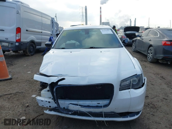 2015 Chrysler 300 with VIN 2C3CCAGG5FH808771, listed as a IAAI auction lot 41156907 with 133,000 mi miles. Bid and sale history available at carsss.com. Image 13.