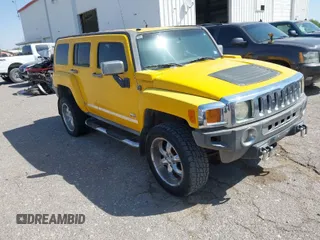 2007 Hummer H3 SUV with VIN 5GTDN13E378134277, listed as a IAAI auction lot 42008073 with 135,533 mi miles. Bid and sale history available at carsss.com. Image 1.
