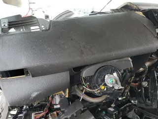 2009 Hummer H2 z VIN 5GRGN83239H103146, wystawiony jako Copart lot #44941834 z przebiegiem Nie podano mil oraz Szkoda całkowita • Salvage title. Historia ofert i sprzedaży dostępna na DreamBid. Obrazek 9.