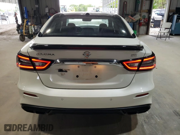 2020 Nissan Maxima SR z VIN 1N4AA6EV5LC374850, wystawiony jako Copart lot #55486855 z przebiegiem 127 967 mil mil oraz Szkoda całkowita • Salvage title. Historia ofert i sprzedaży dostępna na DreamBid. Obrazek 6.