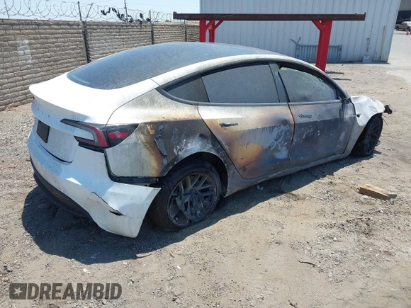 2025 Tesla Model 3 Long Range с VIN 5YJ3E1EA6SF014611, выставлен на аукционе IAAI как лот 42465845 с пробегом Не указан миль и . История ставок и продаж доступна на DreamBid. Изображение 4.