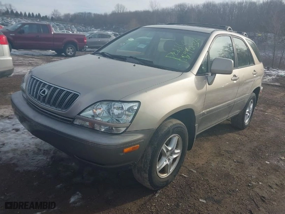 2001 Lexus RX 300 with VIN JTJHF10UX10186798, listed as a IAAI auction lot 41658998 with 177,746 mi miles. Bid and sale history available at carsss.com. Image 2.