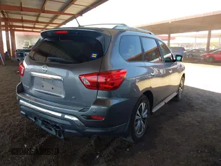 2017 Nissan Pathfinder S with VIN 5N1DR2MN1HC637381, listed as a IAAI auction lot 42101268 with 76,215 mi miles and . Bid and sale history available at DreamBid. Image 4.