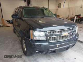 2011 Chevrolet Suburban LT with VIN 1GNSKJE31BR356961, listed as a IAAI auction lot 41358444 with 274,755 mi miles. Bid and sale history available at carsss.com. Image 1.