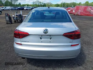 2018 Volkswagen Passat SE z VIN 1VWBA7A38JC004818, wystawiony jako IAAI lot #42205205 z przebiegiem 105 559 mil mil oraz . Historia ofert i sprzedaży dostępna na DreamBid. Obrazek 17.