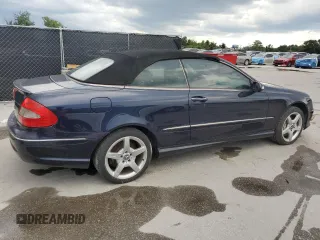 2007 Mercedes-Benz CLK 550 с VIN WDBTK72G87T076079, выставлен на аукционе Copart как лот 64653865 с пробегом 132 559 миль миль и Чистый • Clean title. История ставок и продаж доступна на DreamBid. Изображение 3.