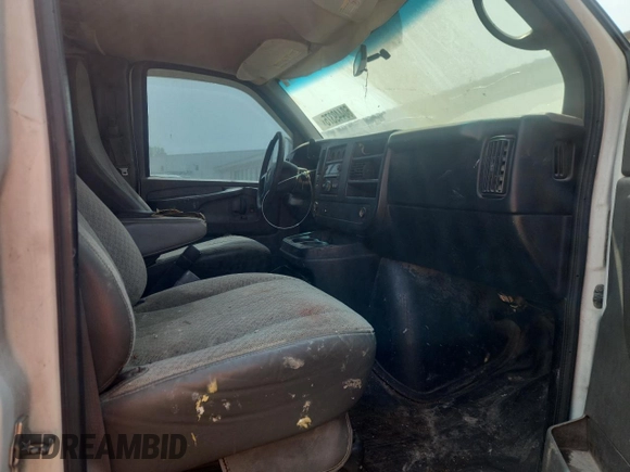 2010 Chevrolet Express Cargo with VIN 1GCZGFBG5A1132568, listed as a Copart auction lot 60449375 with 293,274 mi miles and Clean title. Bid and sale history available at DreamBid. Image 11.