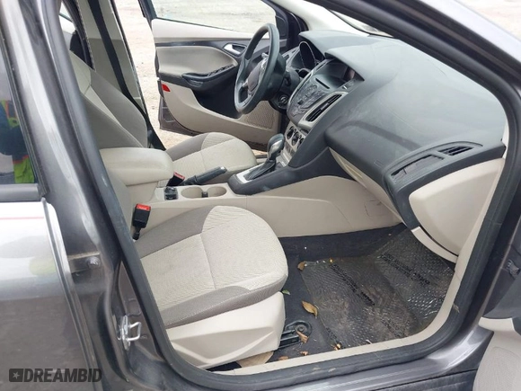 2014 Ford Focus SE with VIN 1FADP3F22EL395592, listed as a IAAI auction lot 41915197 with 103,537 mi miles. Bid and sale history available at carsss.com. Image 5.