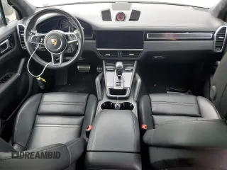 2021 Porsche Cayenne GTS z VIN WP1AG2AY6MDA33873, wystawiony jako Copart lot #59215004 z przebiegiem 18 833 mil mil oraz Szkoda całkowita • Salvage title. Historia ofert i sprzedaży dostępna na DreamBid. Obrazek 8.