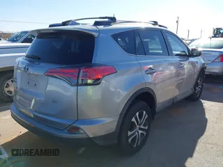 2017 Toyota RAV4 LE z VIN 2T3ZFREV6HW331736, wystawiony jako IAAI lot #41840112 z przebiegiem 110 328 mil mil oraz . Historia ofert i sprzedaży dostępna na DreamBid. Obrazek 4.