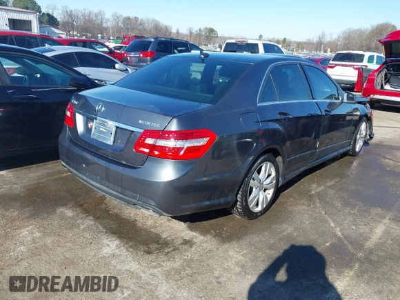 2013 Mercedes-Benz E-Class E 350 Luxury BlueTEC with VIN WDDHF2EB8DA721566, listed as a IAAI auction lot 41252973 with 144,580 mi miles. Bid and sale history available at carsss.com. Image 4.