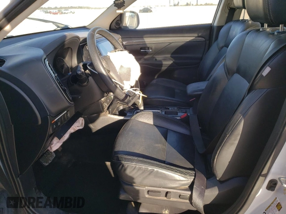 2020 Mitsubishi Outlander SE z VIN JA4AD3A38LZ021238, wystawiony jako Copart lot #48389905 z przebiegiem 162 038 mil mil oraz Szkoda całkowita • Salvage title. Historia ofert i sprzedaży dostępna na DreamBid. Obrazek 7.