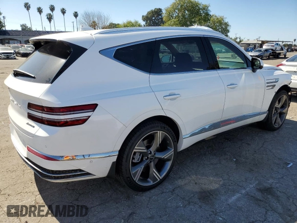 2025 Genesis GV80 Prestige with VIN KMUHEESC1SU250011, listed as a Copart auction lot 46520165 with 2,455 mi miles and Salvage Title. Bid and sale history available at DreamBid. Image 3.