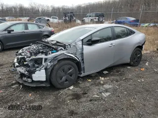 2024 Toyota Prius LE with VIN JTDACAAU9R3025123, listed as a Copart auction lot 46423325 with 11,734 mi miles and Salvage Title. Bid and sale history available at carsss.com. Image 1.